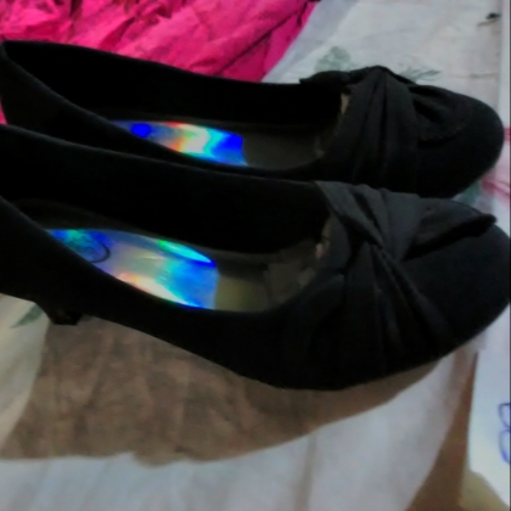 Marabella black size 3 with bow 1.5" heel